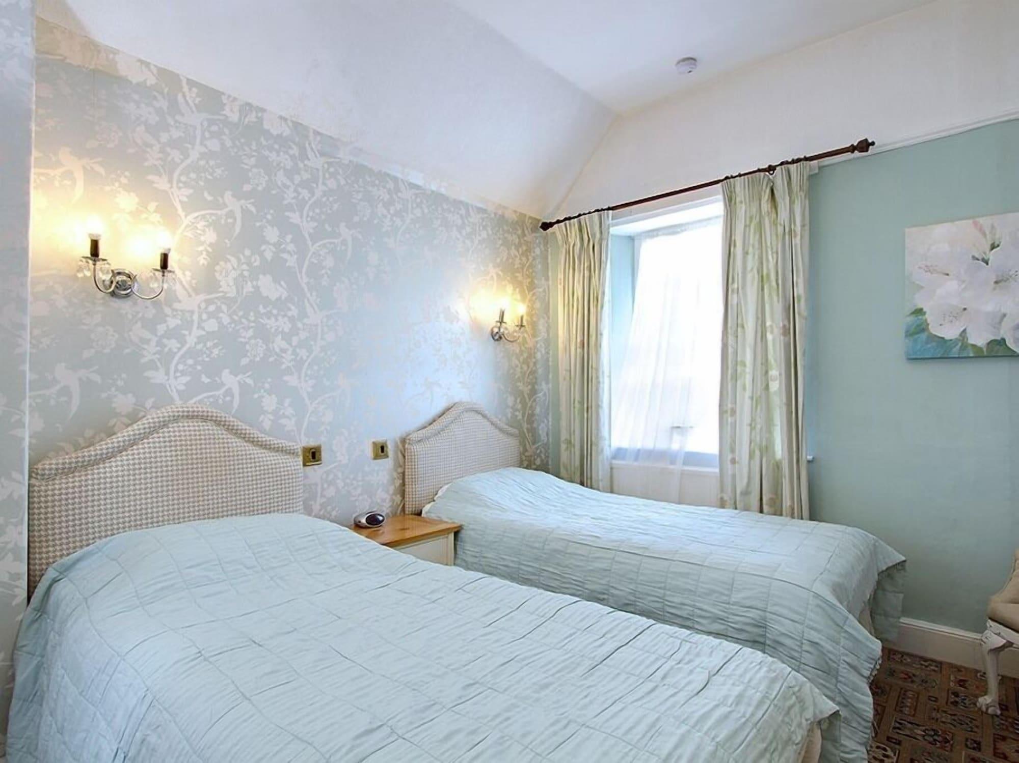 Bed & Breakfast Manor