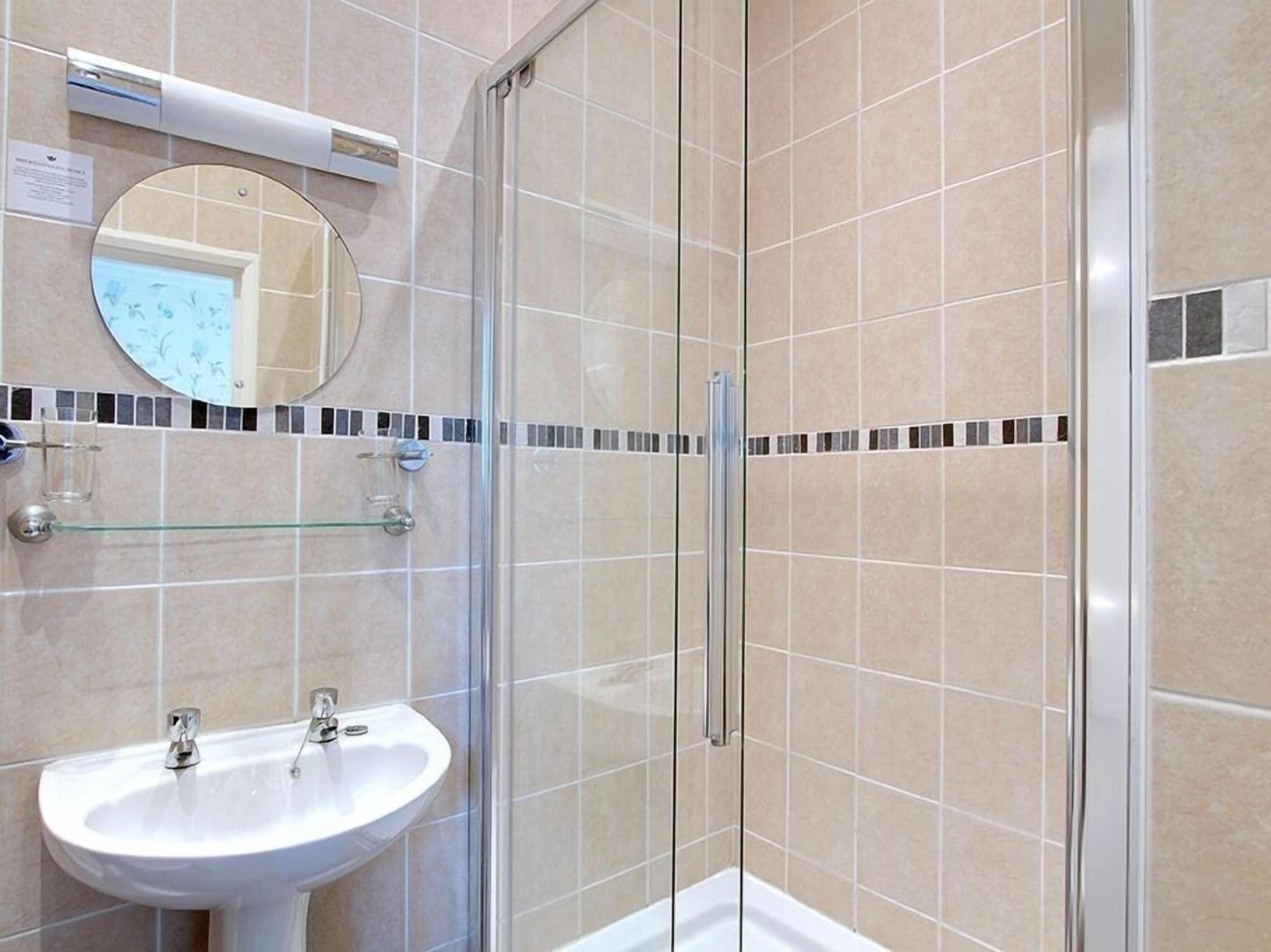 Manor Bed & Breakfast 5*
